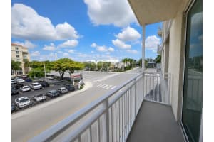7270 Sw 88th St B202, Miami