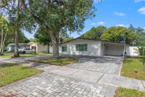 309 NW 43rd Ave, Plantation, FL 33317, - MLS#A12015566