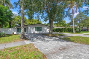 309 NW 43rd Ave, Plantation, FL 33317, - MLS#A12015566