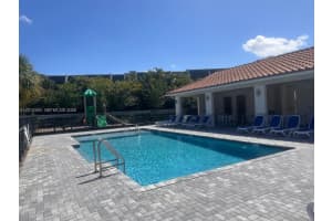 6835 Broadwater Ln, Lake Worth