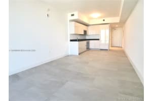 1010 Brickell Ave 2810, Miami