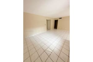 445 W Park Dr Apt 106-4, Miami, FL 33172, - MLS#A12015635