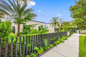 72 Shore Dr W, Miami, FL 33133, - MLS#A12015646