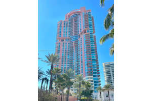 300 South Pointe Dr APT 704, Miami Beach, FL 33139, - MLS#A12015825
