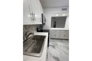 469 NE 207th Ln APT 102, Miami, FL 33179, - MLS#A12015882