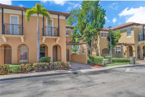6893 Julia Gardens Dr, Coconut Creek, FL 33073, - MLS#A12015904