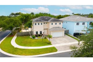 2890 NE 4th St, Homestead, FL 33033, - MLS#A12015914