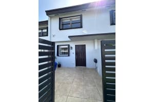 8010 Sw 152nd Ave 211, Miami