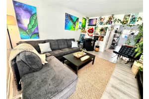 330 74th St APT 15, Miami Beach, FL 33141, - MLS#A12015973