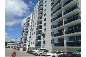 7501 E Treasure Dr 2n, North Bay Village