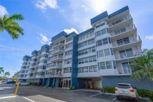 16565 NE 26th Ave APT 2B, North Miami Beach, FL 33160, - MLS#A12015998
