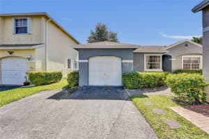 11730 Nw 12th St, Pembroke Pines