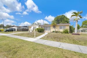 10565 SW 156th Ln, Miami, FL 33157, - MLS#A12016028