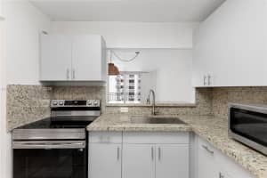 345 Ocean Dr APT 424, Miami Beach, FL 33139, - MLS#A12016035