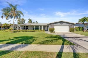 1330 Nw 122nd Ave, Pembroke Pines