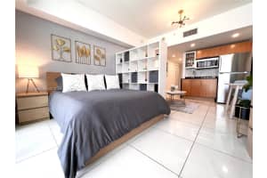 1750 N Bayshore Dr 1218, Miami