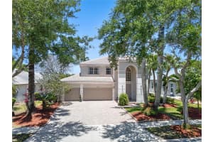 16735 NW 11th St, Pembroke Pines, FL 33028, - MLS#A12016207