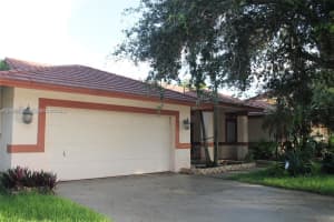 10340 SW 15th St, Pembroke Pines, FL 33025, - MLS#A12016211