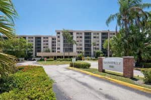 900 Ne 195th St 414, Miami