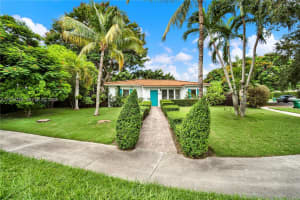 6890 SW 51st St, Miami, FL 33155, - MLS#A12016238