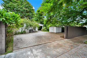 6890 SW 51st St, Miami, FL 33155, - MLS#A12016238