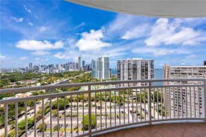 2475 Brickell Ave 2206, Miami