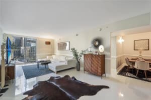 31 SE 6th St APT 2207, Miami, FL 33131, - MLS#A12016306