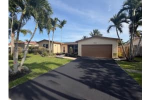 10524 NW 4th St, Plantation, FL 33324, - MLS#A12016330