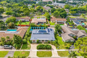 633 N Crescent Dr, Hollywood 633 N Crescent Dr, Hollywood