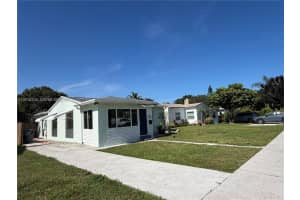 2711 Adams St, Hollywood