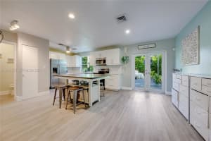 2747 Dewey St, Hollywood, FL 33020, - MLS#A12016375
