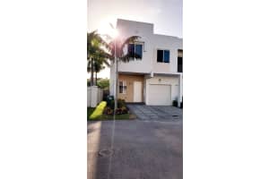 7210 NW 103rd Path, Doral, FL 33178, - MLS#A12016440