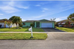 8271 NW 68th Terrace, Tamarac, FL 33321, - MLS#A12016492