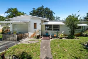 7509 Garfield St, Hollywood