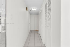 4001 Hillcrest Dr APT 812, Hollywood, FL 33021, - MLS#A12016521