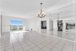 4001 Hillcrest Dr APT 812, Hollywood, FL 33021, - MLS#A12016521