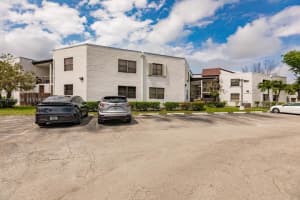 9425 Fontainebleau Blvd APT 202, Miami, FL 33172, - MLS#A12016564