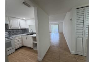13685 NE 10th Ave APT 304, North Miami, FL 33161, - MLS#A12016597