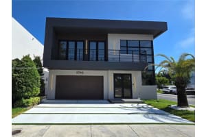9790 NW 75th St, Doral, FL 33178, - MLS#A12016609