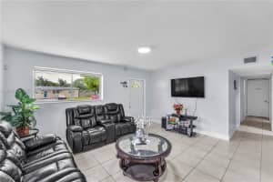 900 N 70th Ave, Hollywood, FL 33024, - MLS#A12016636
