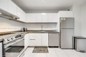 100 Bayview Dr APT 1231, Sunny Isles Beach, FL 33160, - MLS#A12016660