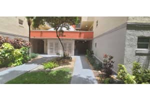 B, 8245 Lake Dr APT 401, Doral, FL 33166, - MLS#A12016672