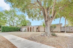 9330 SW 165th St, Palmetto Bay, FL 33157, - MLS#A12016686
