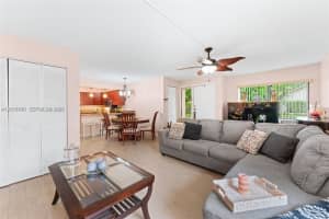 64 Wimbledon Lakes Dr #64, Plantation, FL 33324, - MLS#A12016716