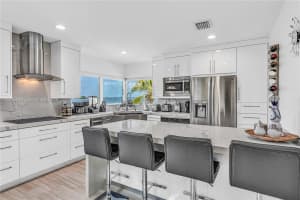 325 Calusa St, Key Largo, FL 33037, - MLS#A12016816