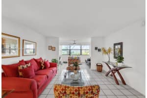 Building 163, 10451 Sunrise Lakes Blvd APT 205, Sunrise, FL 33322, - MLS#A12016847