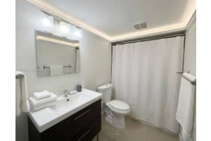 1881 Middle River Dr APT 704, Fort Lauderdale, FL 33305, - MLS#A12016928