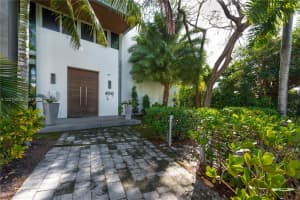400 Tamarind Dr, Hallandale Beach, FL 33009, - MLS#A12016930