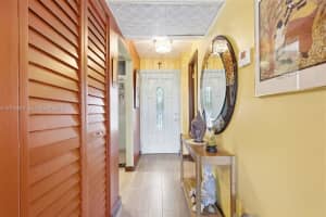 111 Royal Pk Dr APT 2E, Oakland Park, FL 33309, - MLS#A12016944