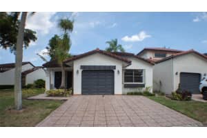 17523 Nw 66th Ct, Hialeah